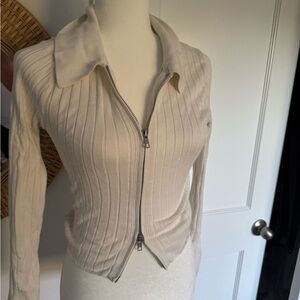 Abercrombie small Cream Ribbed Zip-Up Sweater